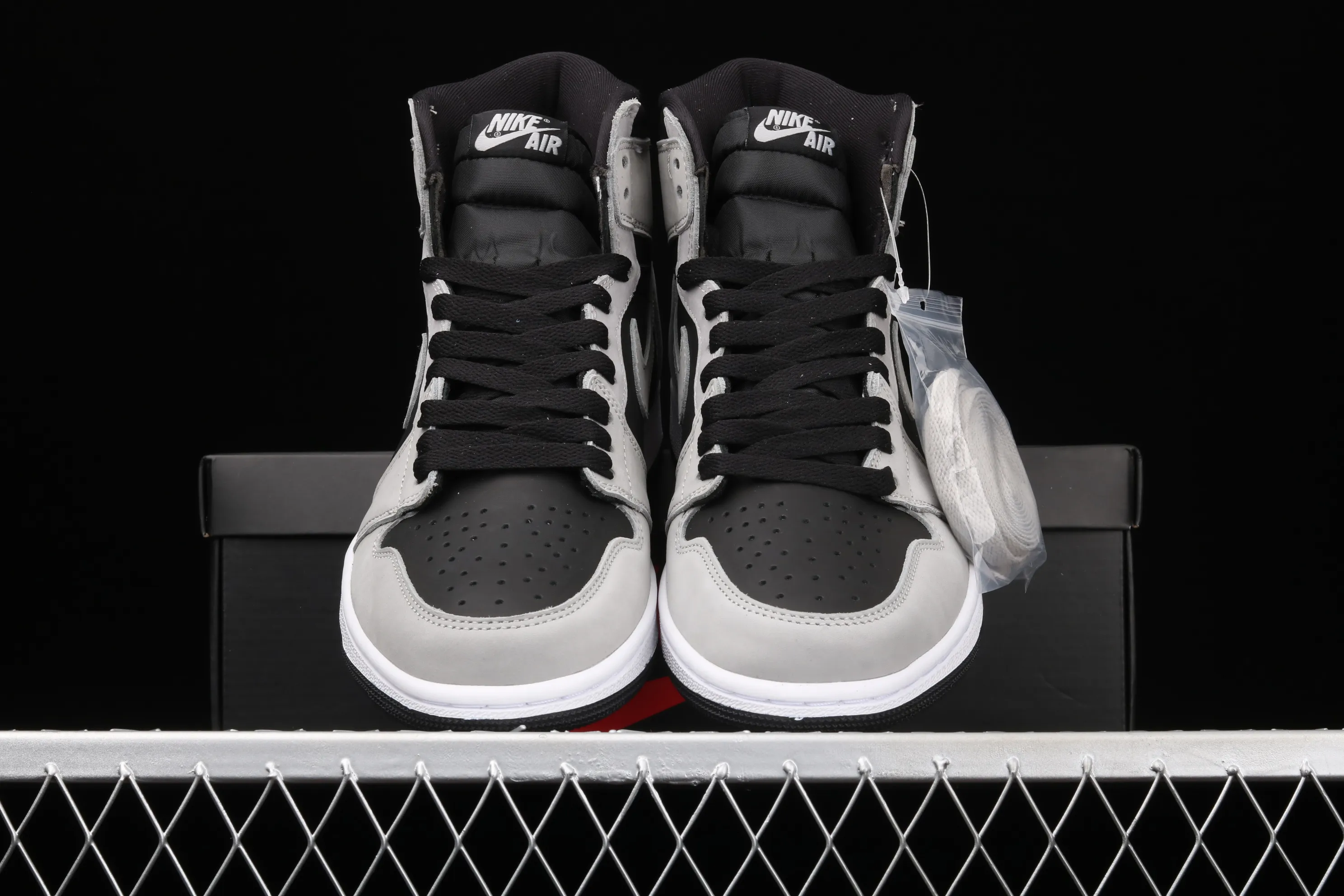 All categories Air Jordan Jordan series basketball shoes Air Jordan 1 High Air Jordan 1 High AJ1 Joe 1 high top gray and white panda 555088-035
